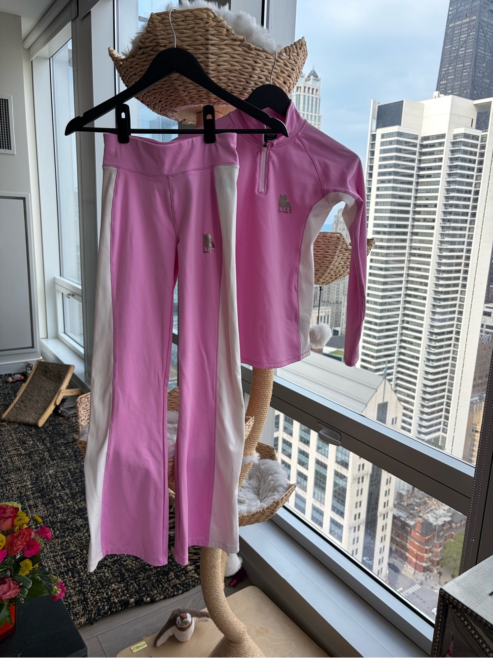 Zara Pink & White Girls' Two-Piece Active Set